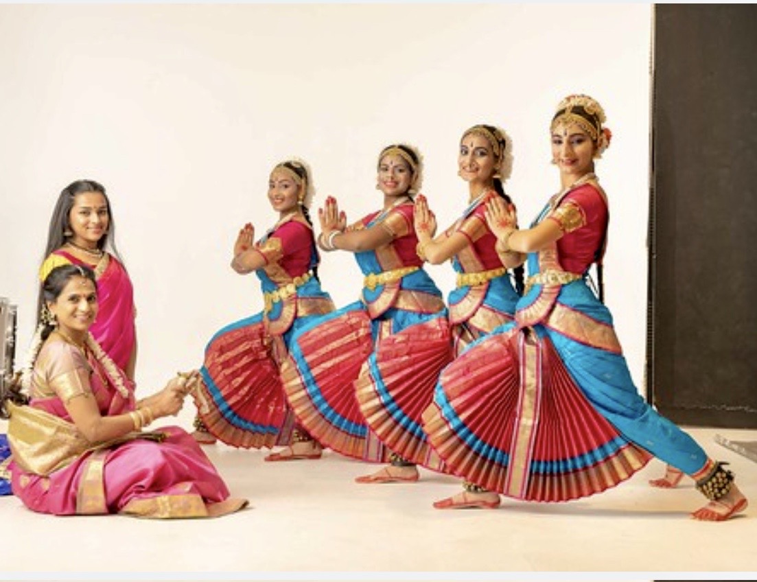 Kargi Kala Kendra students and faculty